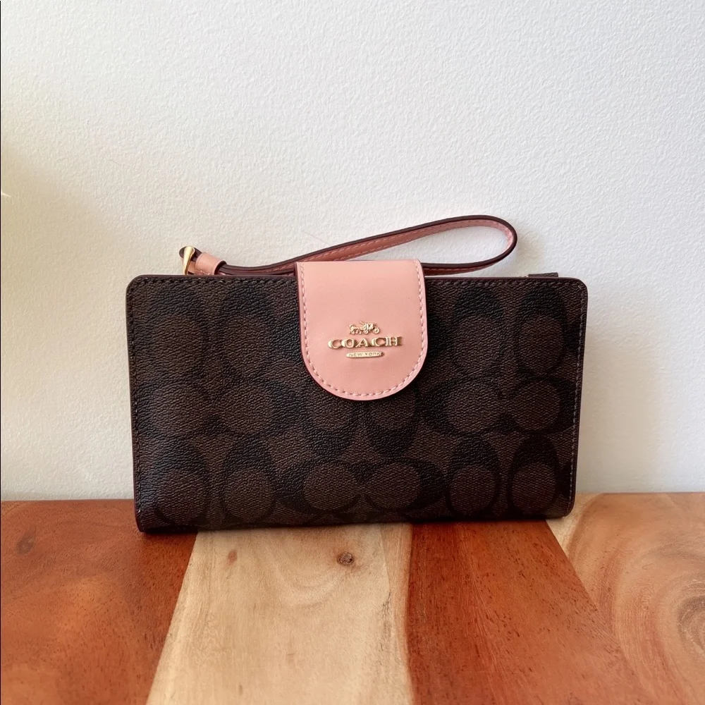 COACH TECH PHONE WALLET IN COLORBLOCK SIGNATURE CANVAS